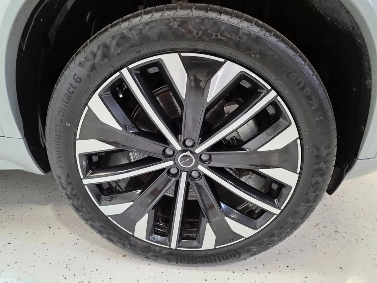 Volvo XC90 SUV, Petrol Plug-in Hybrid, 2025, Grey
