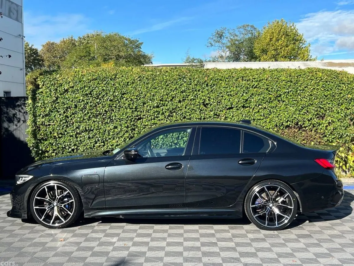 BMW 3-Series Saloon, Petrol Plug-in Hybrid, 2021, Black
