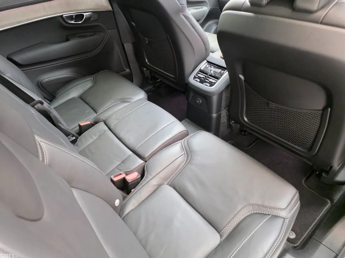 Volvo XC90 SUV, Petrol Plug-in Hybrid, 2025, Grey