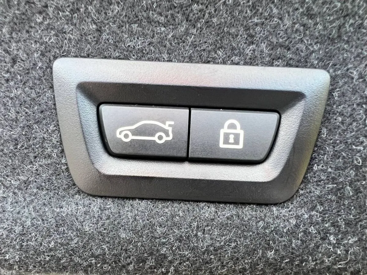 BMW 3-Series Saloon, Petrol Plug-in Hybrid, 2022, Black