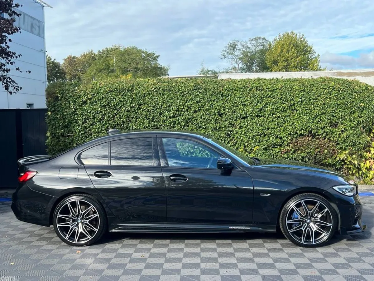 BMW 3-Series Saloon, Petrol Plug-in Hybrid, 2022, Black