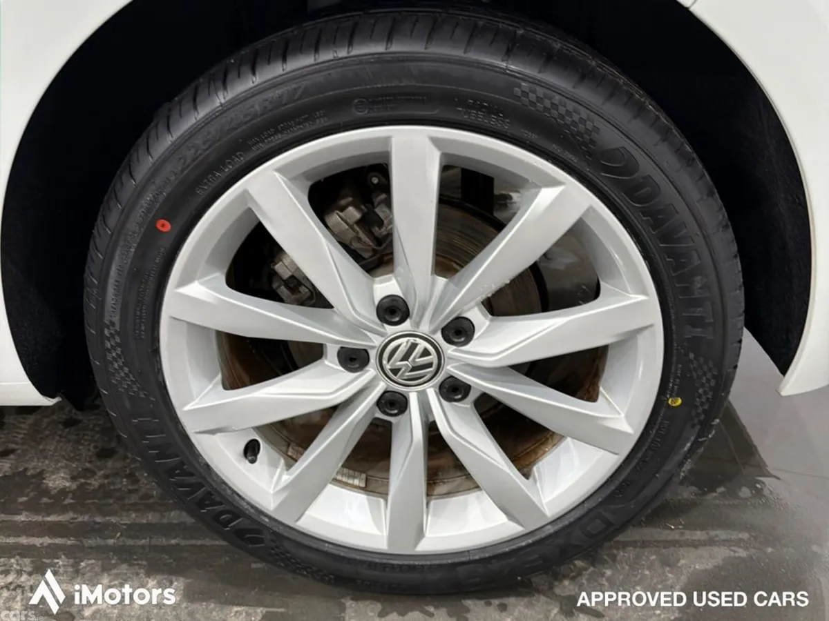 Volkswagen Golf Hatchback, Petrol, 2019, White