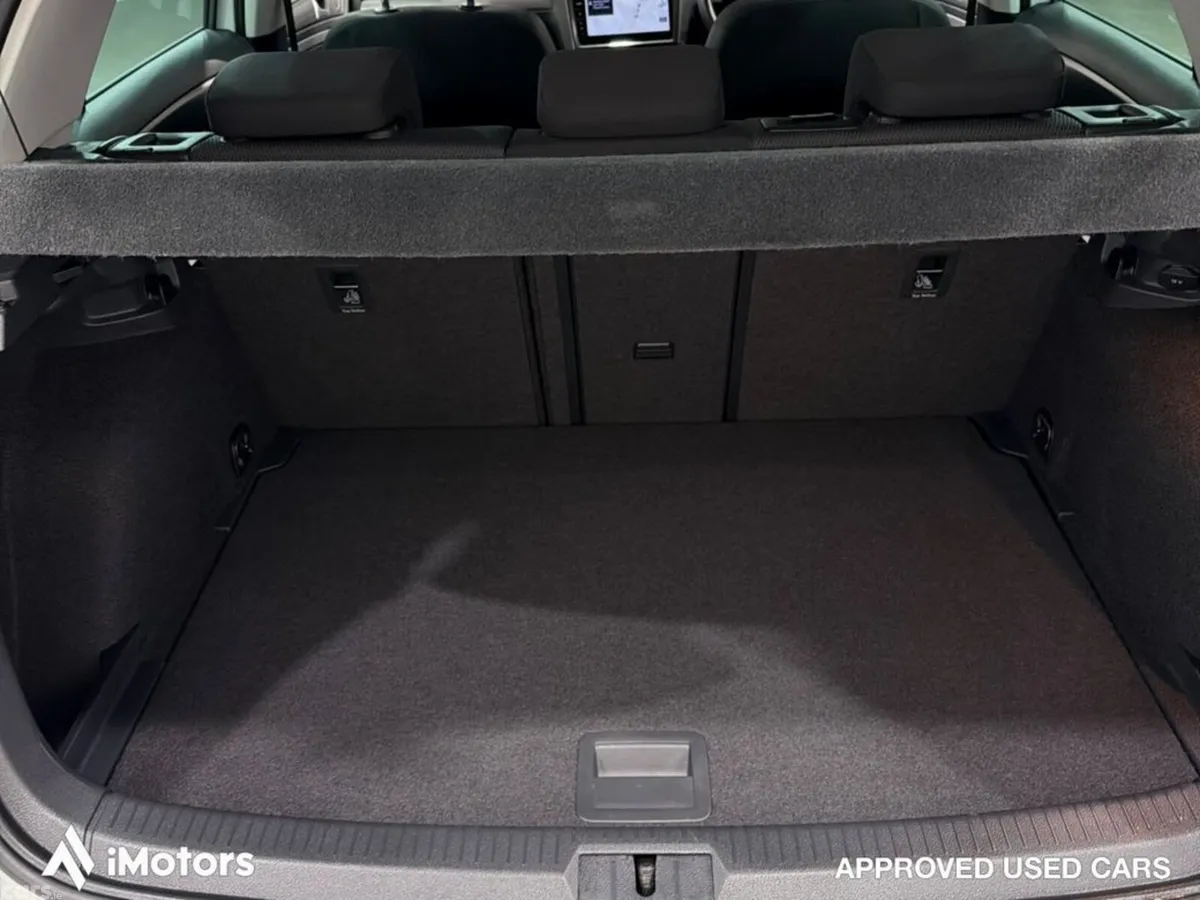 Volkswagen Golf Hatchback, Petrol, 2019, White