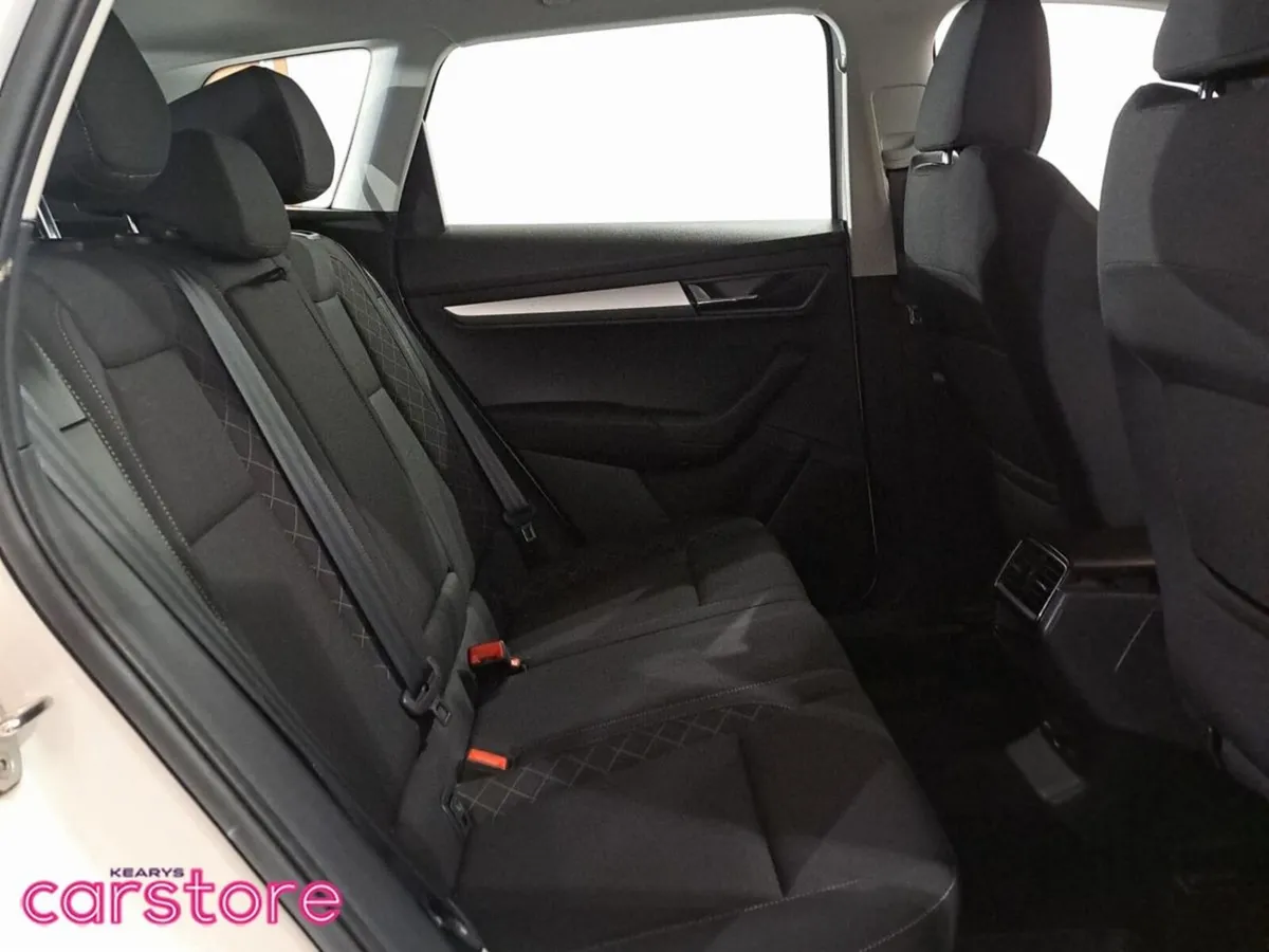 Skoda Karoq Estate, Diesel, 2021, White