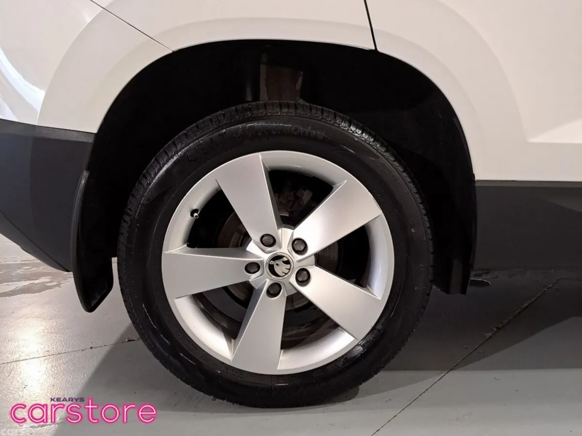 Skoda Karoq Estate, Diesel, 2021, White