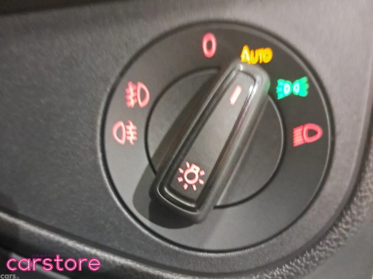 Volkswagen Polo Hatchback, Petrol, 2019, White