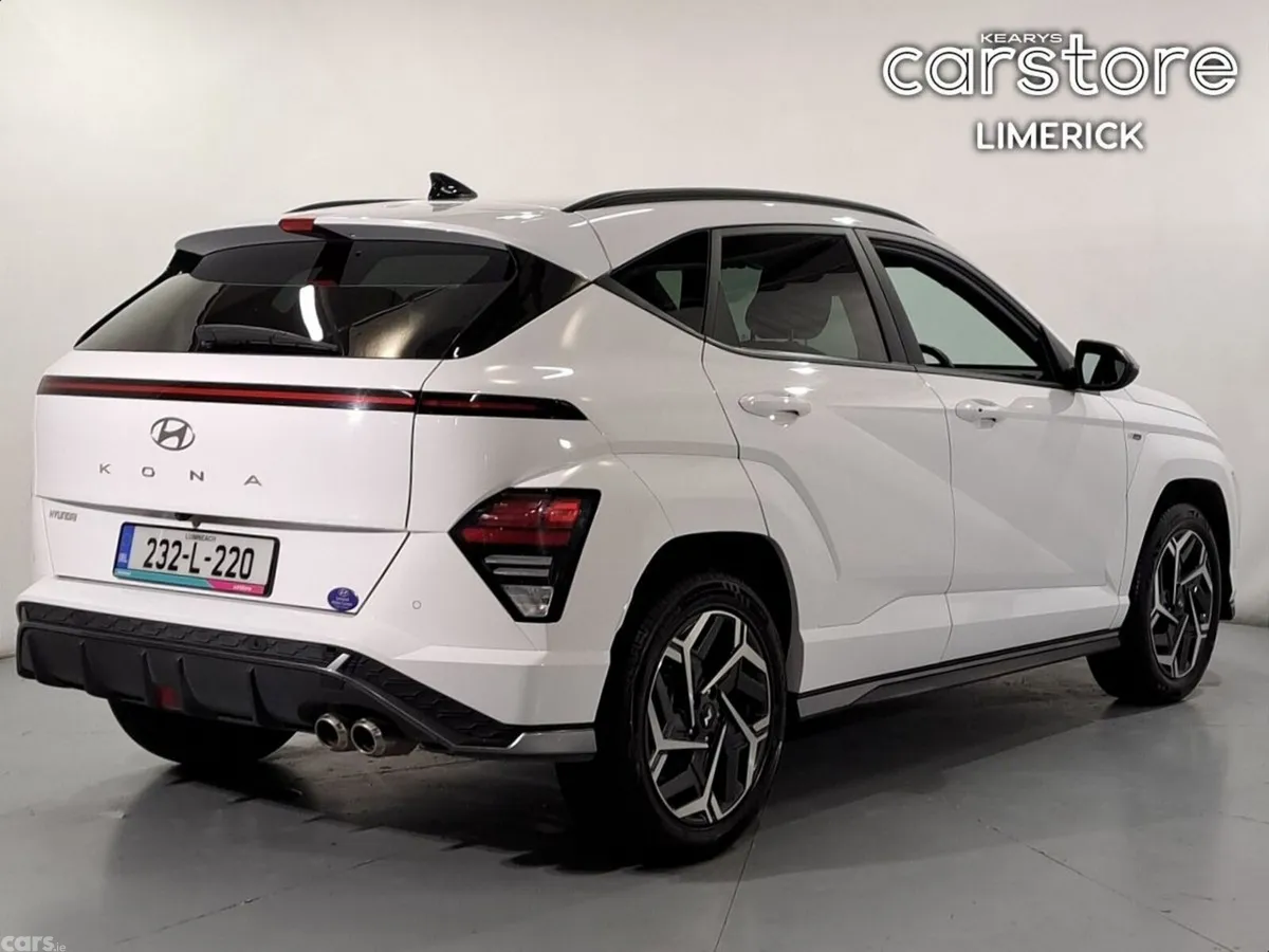 Hyundai KONA MPV, Petrol, 2023, White