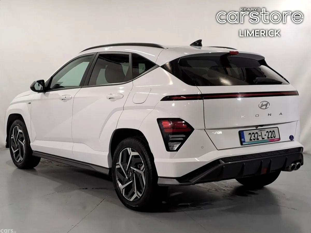 Hyundai KONA MPV, Petrol, 2023, White