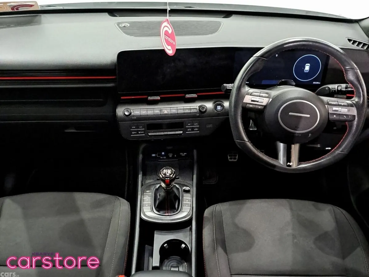 Hyundai KONA MPV, Petrol, 2023, White
