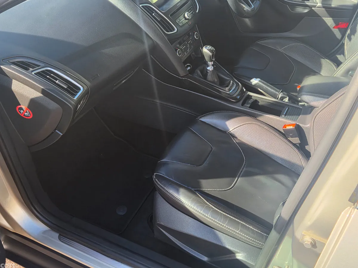 Ford Focus Hatchback, Diesel, 2017, Grey