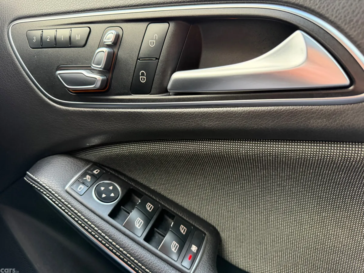 Mercedes-Benz A-Class Hatchback, Petrol, 2017, White