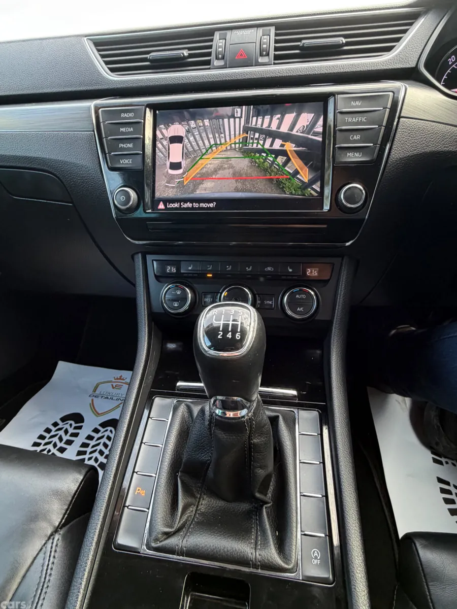Skoda Superb Saloon, Diesel, 2017, Grey