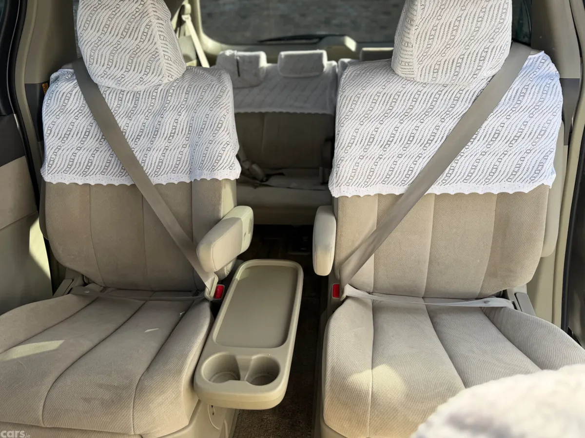 Toyota Estima MPV, Petrol Hybrid, 2011, Silver