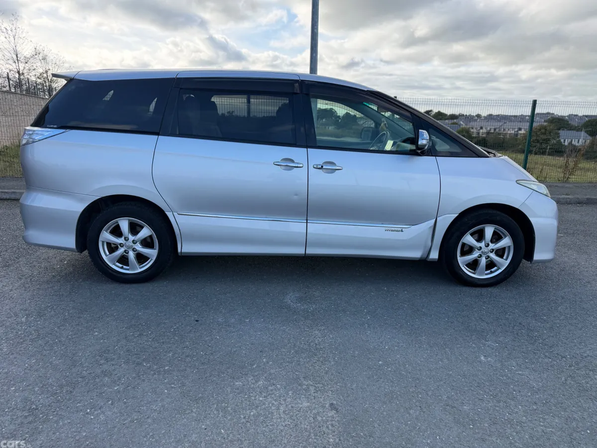 Toyota Estima MPV, Petrol Hybrid, 2011, Silver
