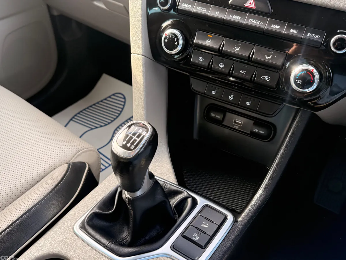 Kia Sportage SUV, Diesel, 2020, Red