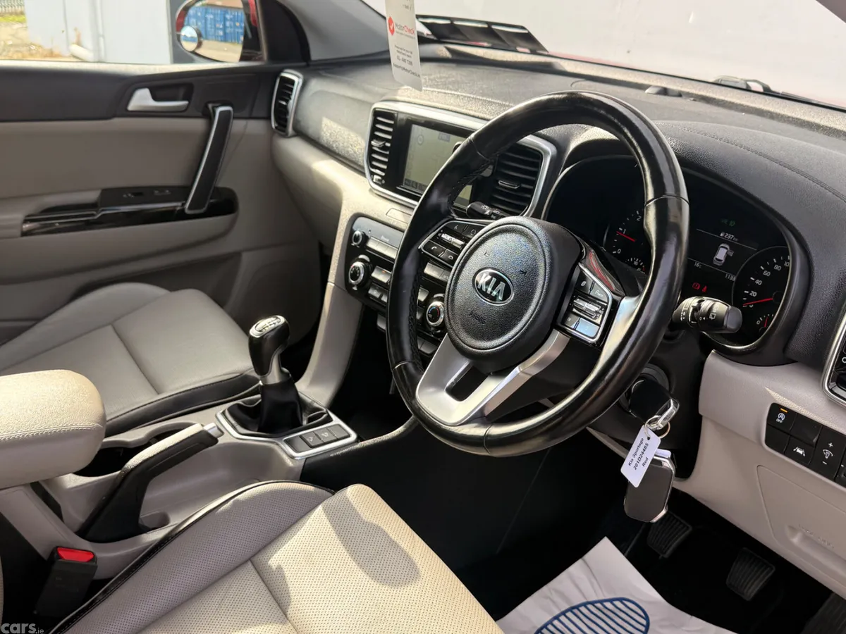 Kia Sportage SUV, Diesel, 2020, Red
