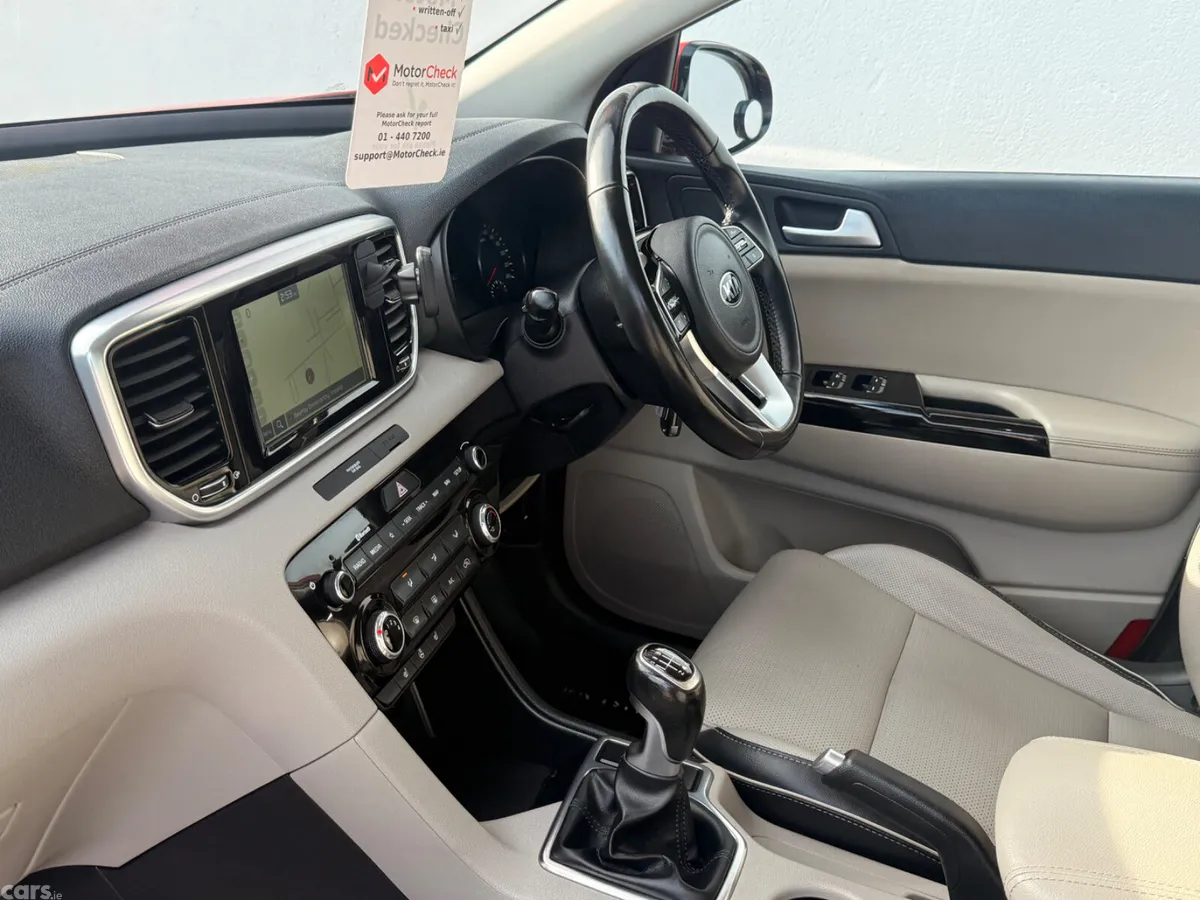 Kia Sportage SUV, Diesel, 2020, Red