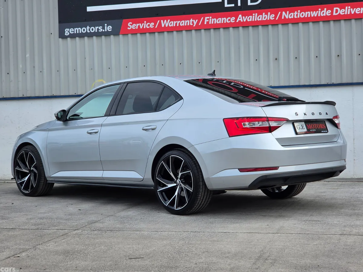 Skoda Superb Saloon, Diesel, 2022, Grey