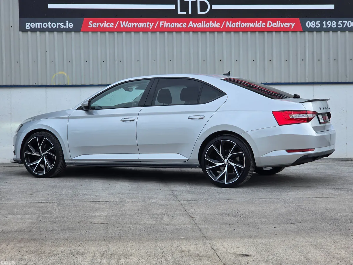 Skoda Superb Saloon, Diesel, 2022, Grey