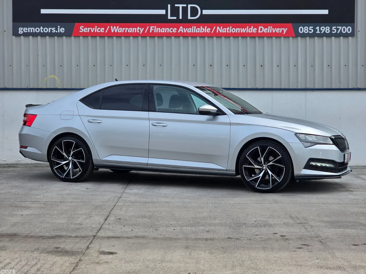 Skoda Superb Saloon, Diesel, 2022, Grey