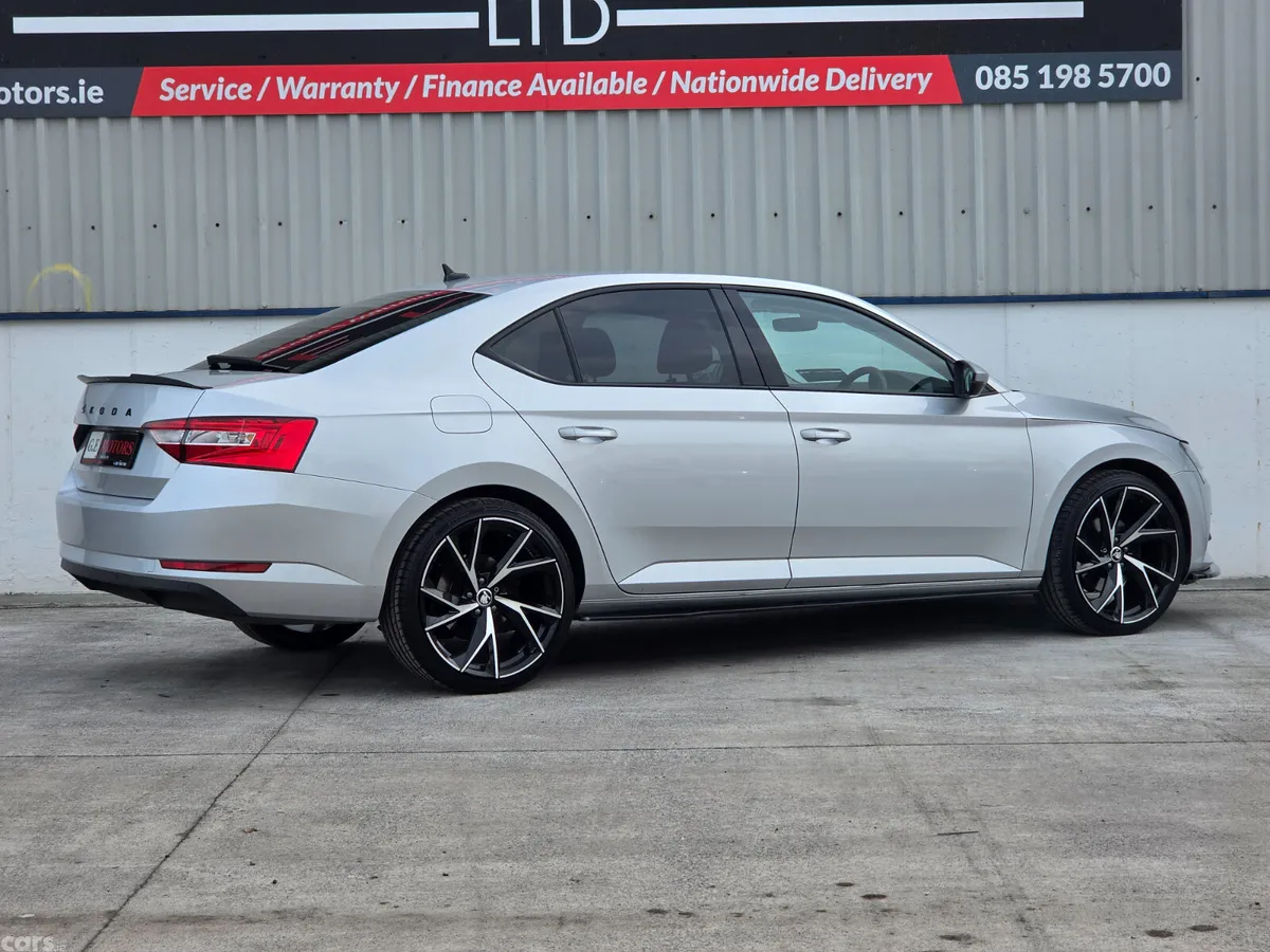 Skoda Superb Saloon, Diesel, 2022, Grey