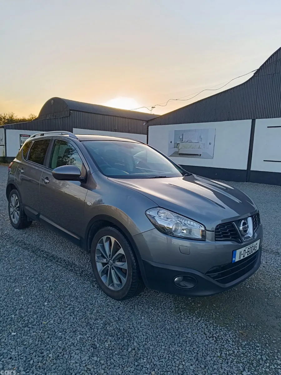 Nissan Qashqai Hatchback, Diesel, 2011, Grey
