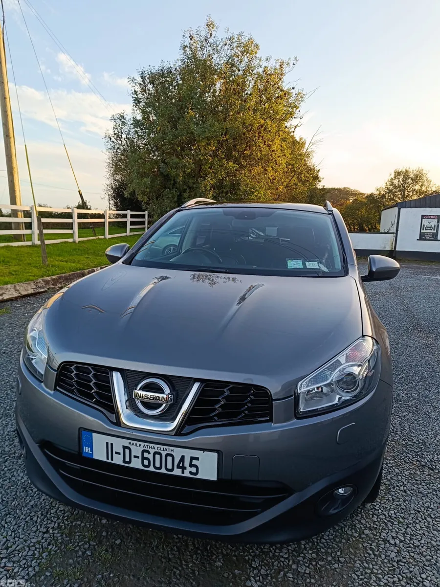 Nissan Qashqai Hatchback, Diesel, 2011, Grey