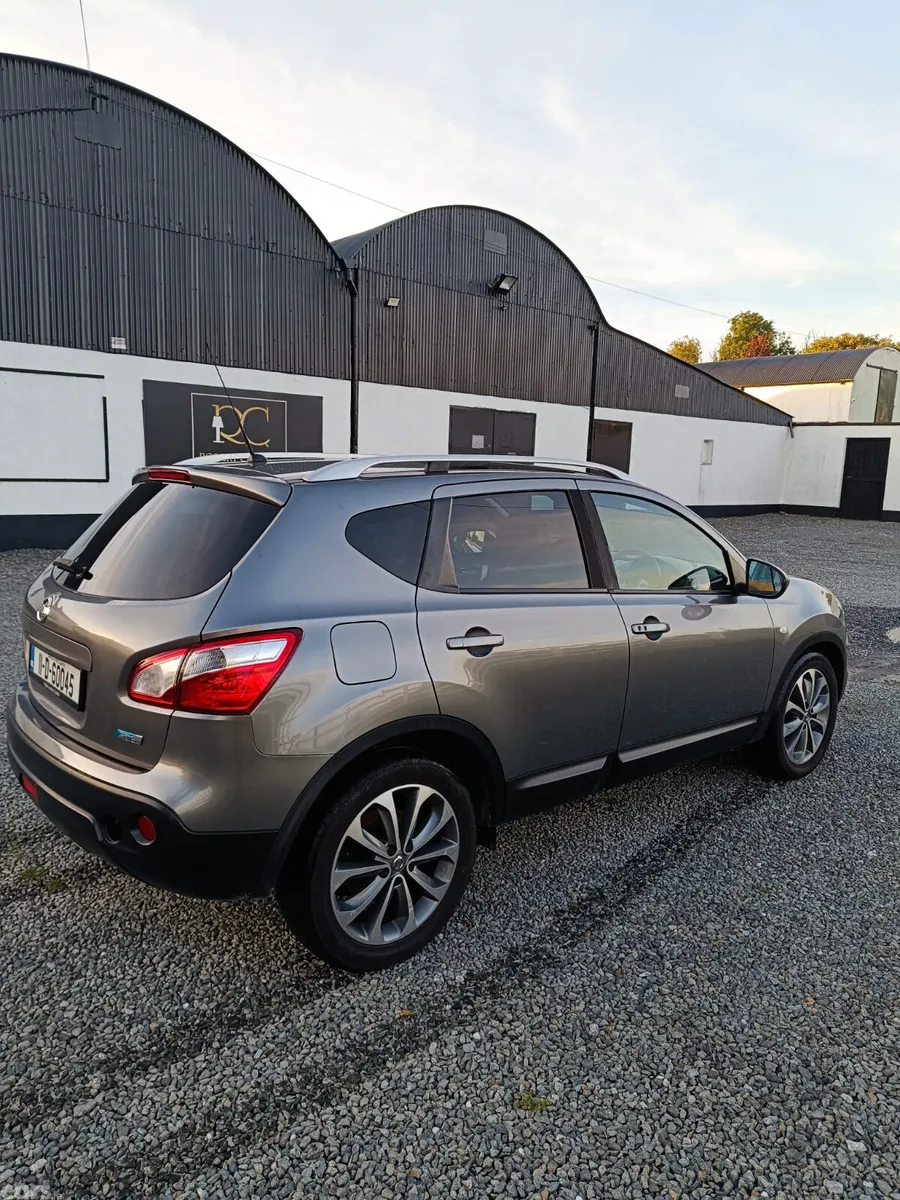Nissan Qashqai Hatchback, Diesel, 2011, Grey