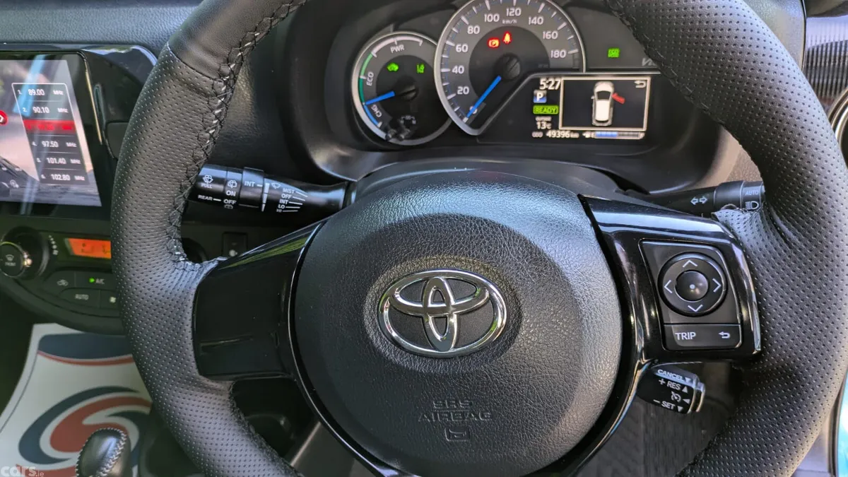 Toyota Yaris Hatchback, Petrol Hybrid, 2020, Blue