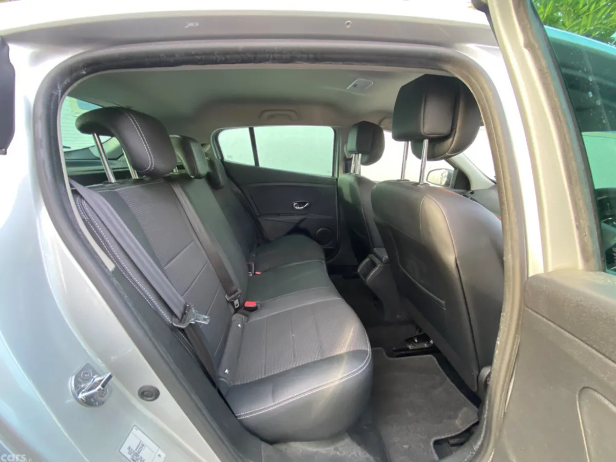 Renault Megane Hatchback, Diesel, 2015, Silver