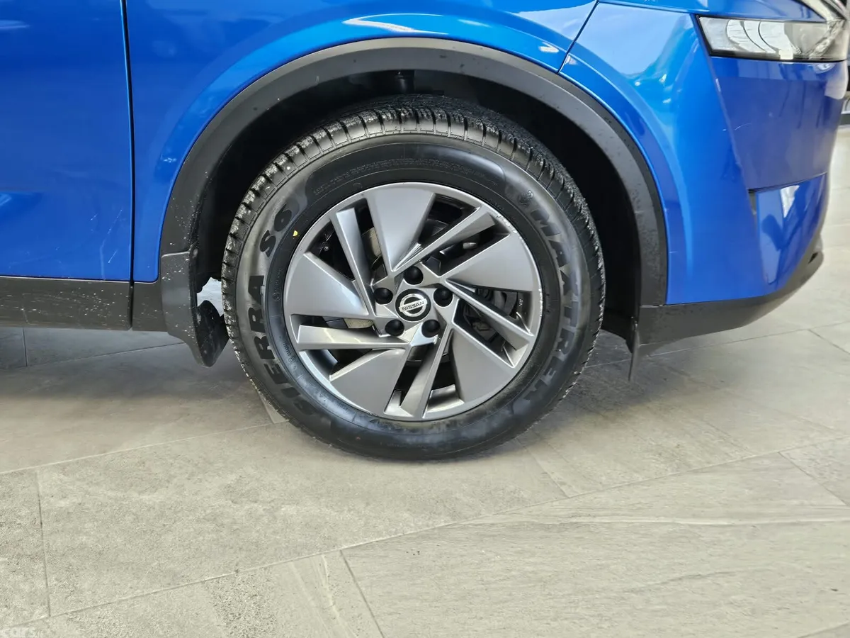 Nissan Qashqai MPV, Petrol, 2022, Blue