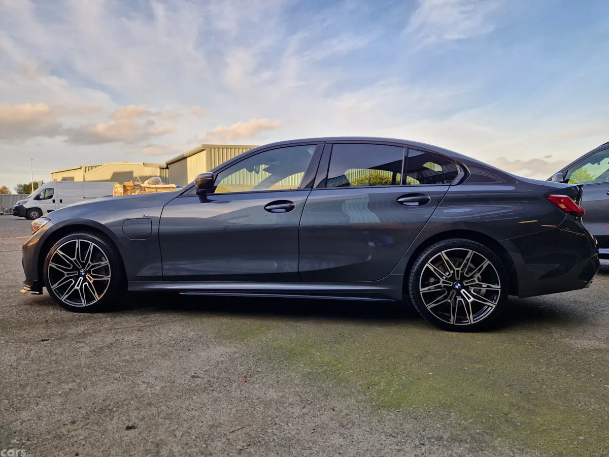 BMW 3-Series Saloon, Petrol Plug-in Hybrid, 2021, Grey