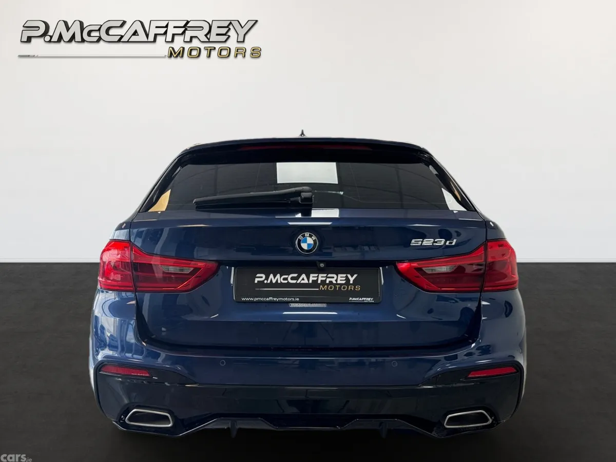 BMW 5-Series Estate, Diesel, 2018, Blue