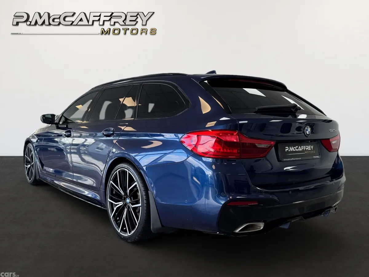 BMW 5-Series Estate, Diesel, 2018, Blue