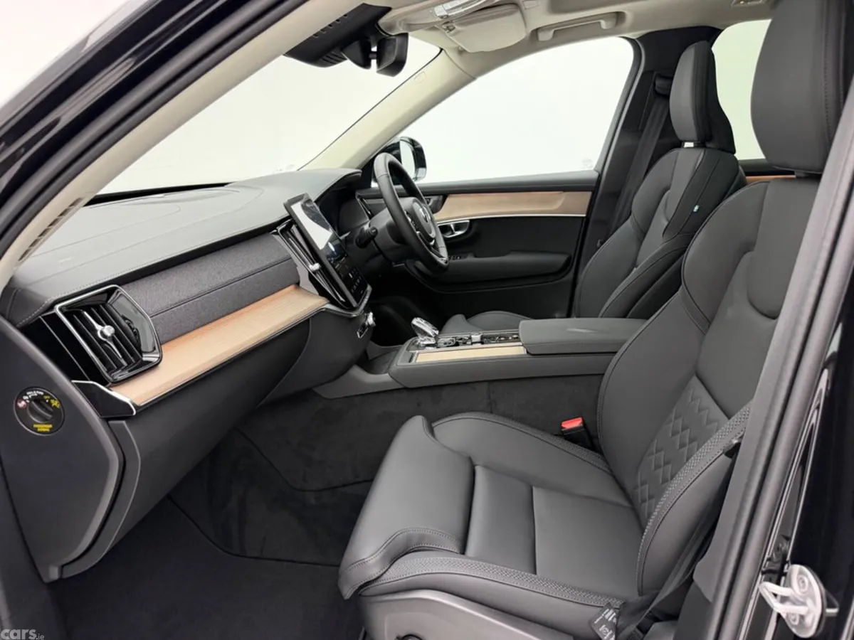 Volvo XC90 SUV, Petrol Plug-in Hybrid, 2026, Black