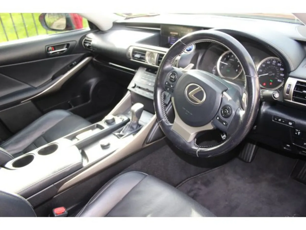 Lexus IS Saloon, Petrol Hybrid, 2015, Red