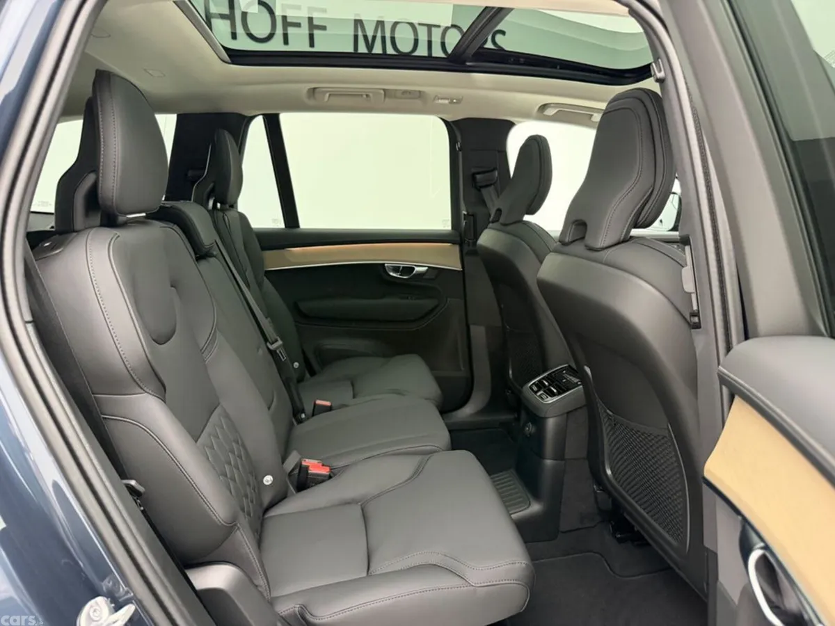 Volvo XC90 SUV, Petrol Plug-in Hybrid, 2026, Blue