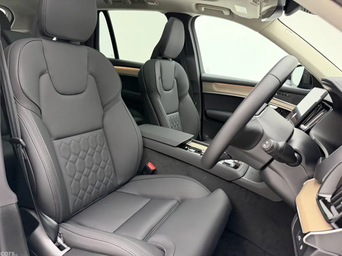 Volvo XC90 SUV, Petrol Plug-in Hybrid, 2026, Blue