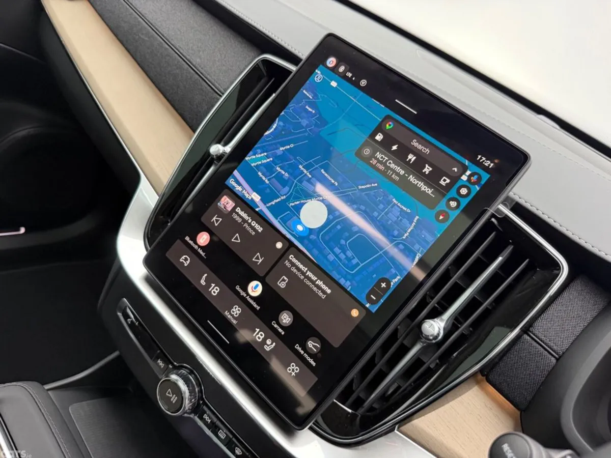 Volvo XC90 SUV, Petrol Plug-in Hybrid, 2026, Blue