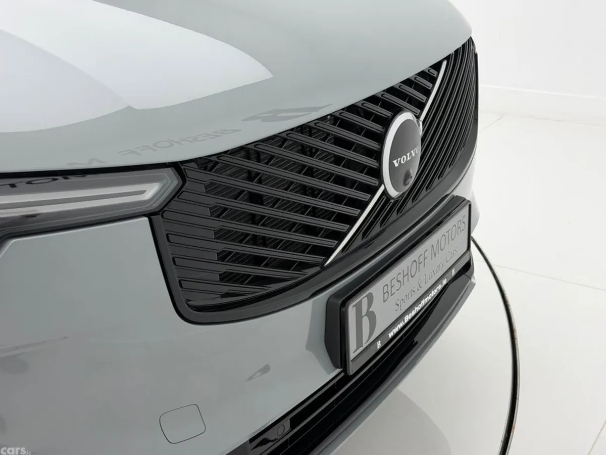 Volvo XC90 SUV, Petrol Plug-in Hybrid, 2026, Grey
