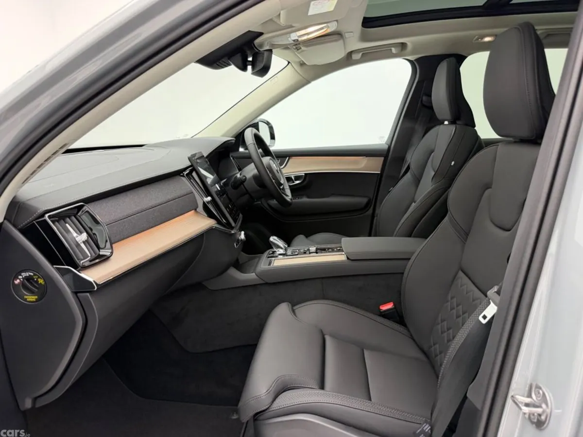 Volvo XC90 SUV, Petrol Plug-in Hybrid, 2026, Grey