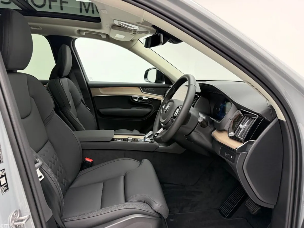 Volvo XC90 SUV, Petrol Plug-in Hybrid, 2026, Grey