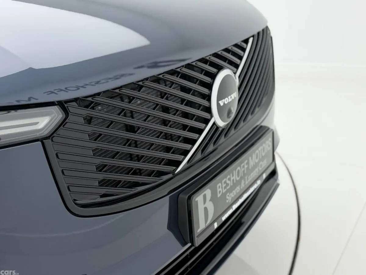 Volvo XC90 SUV, Petrol Plug-in Hybrid, 2026, Blue