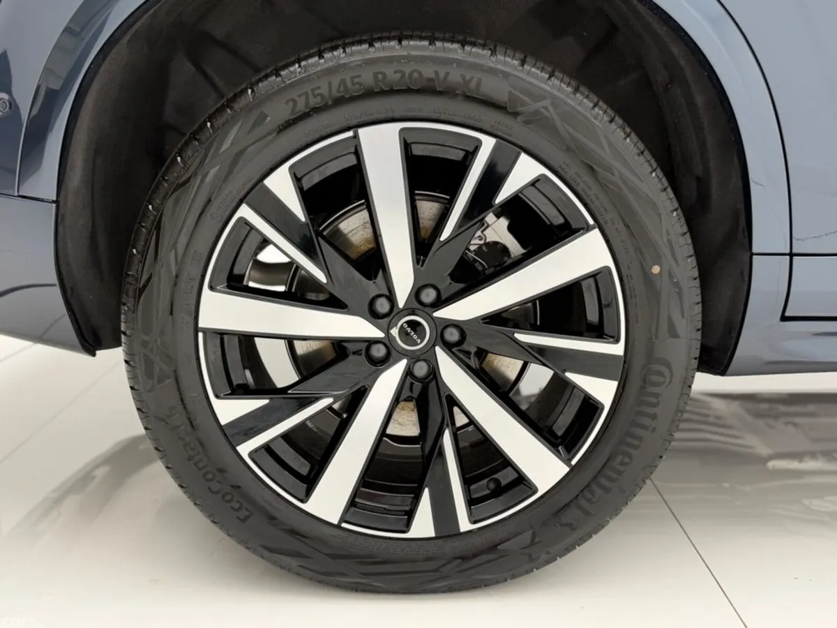 Volvo XC90 SUV, Petrol Plug-in Hybrid, 2026, Blue