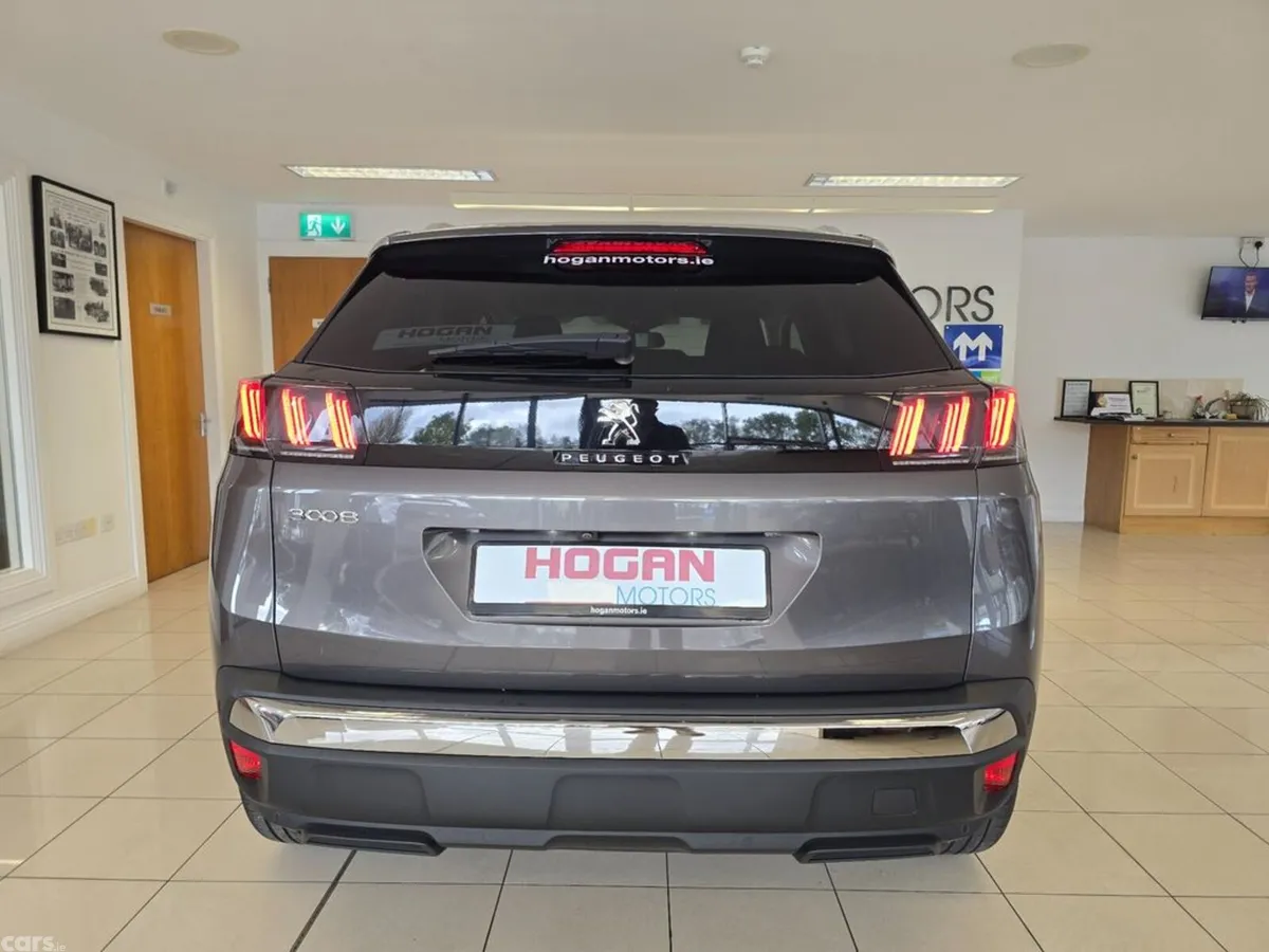 Peugeot 3008 MPV, Diesel, 2023, Grey