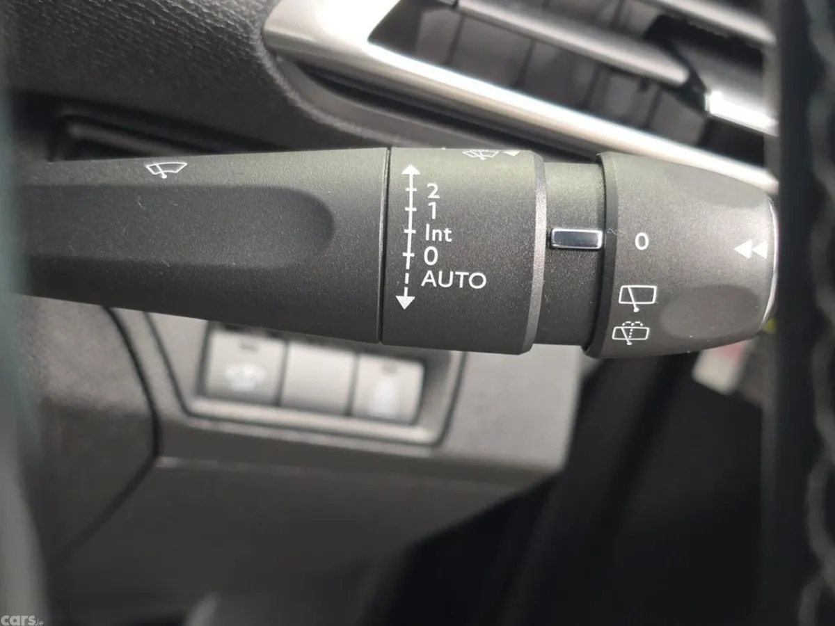 Peugeot 3008 MPV, Diesel, 2023, Grey