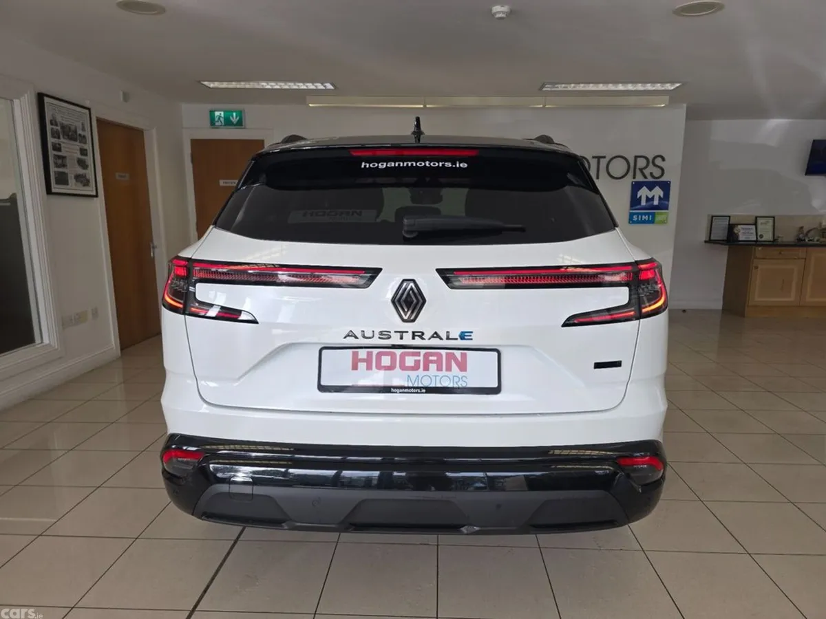 Renault Austral SUV, Petrol, 2024, White