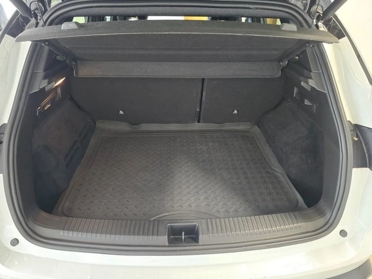 Renault Austral SUV, Petrol, 2024, White