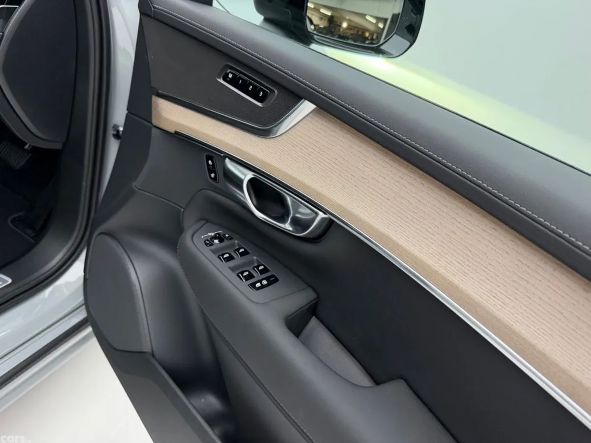 Volvo XC90 SUV, Petrol Plug-in Hybrid, 2026, Grey