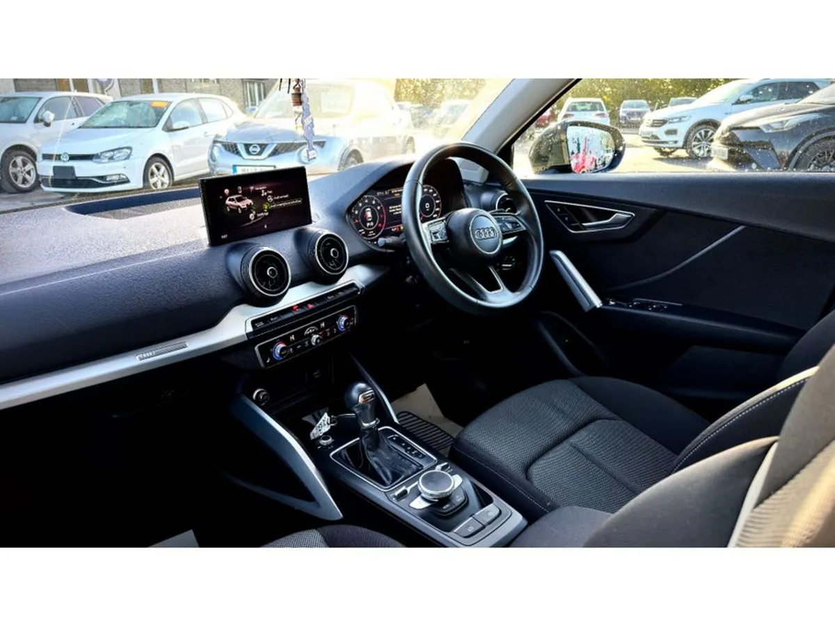 Audi Q2 Estate, Petrol, 2020, Grey